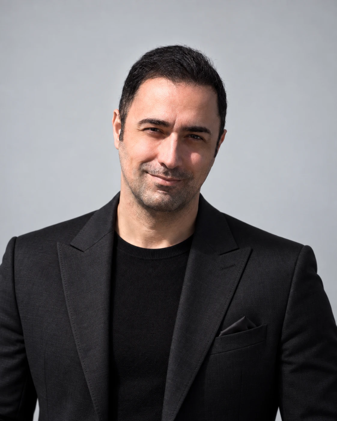 Portrait of Ehsan Dabeshlim, founder of MOONMOTIONS